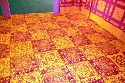 floor with printed canvas